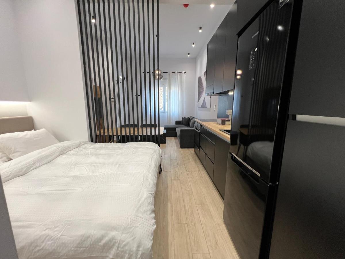 B1 Luxury Studio อเล็กซานโดรโพลิส ภายนอก รูปภาพ