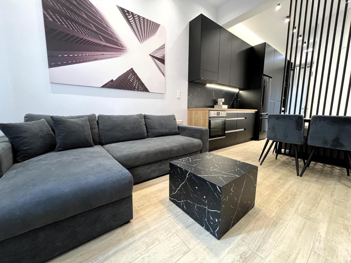 B1 Luxury Studio อเล็กซานโดรโพลิส ภายนอก รูปภาพ