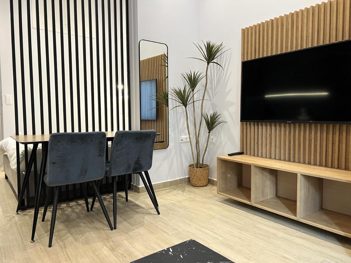 B1 Luxury Studio อเล็กซานโดรโพลิส ภายนอก รูปภาพ