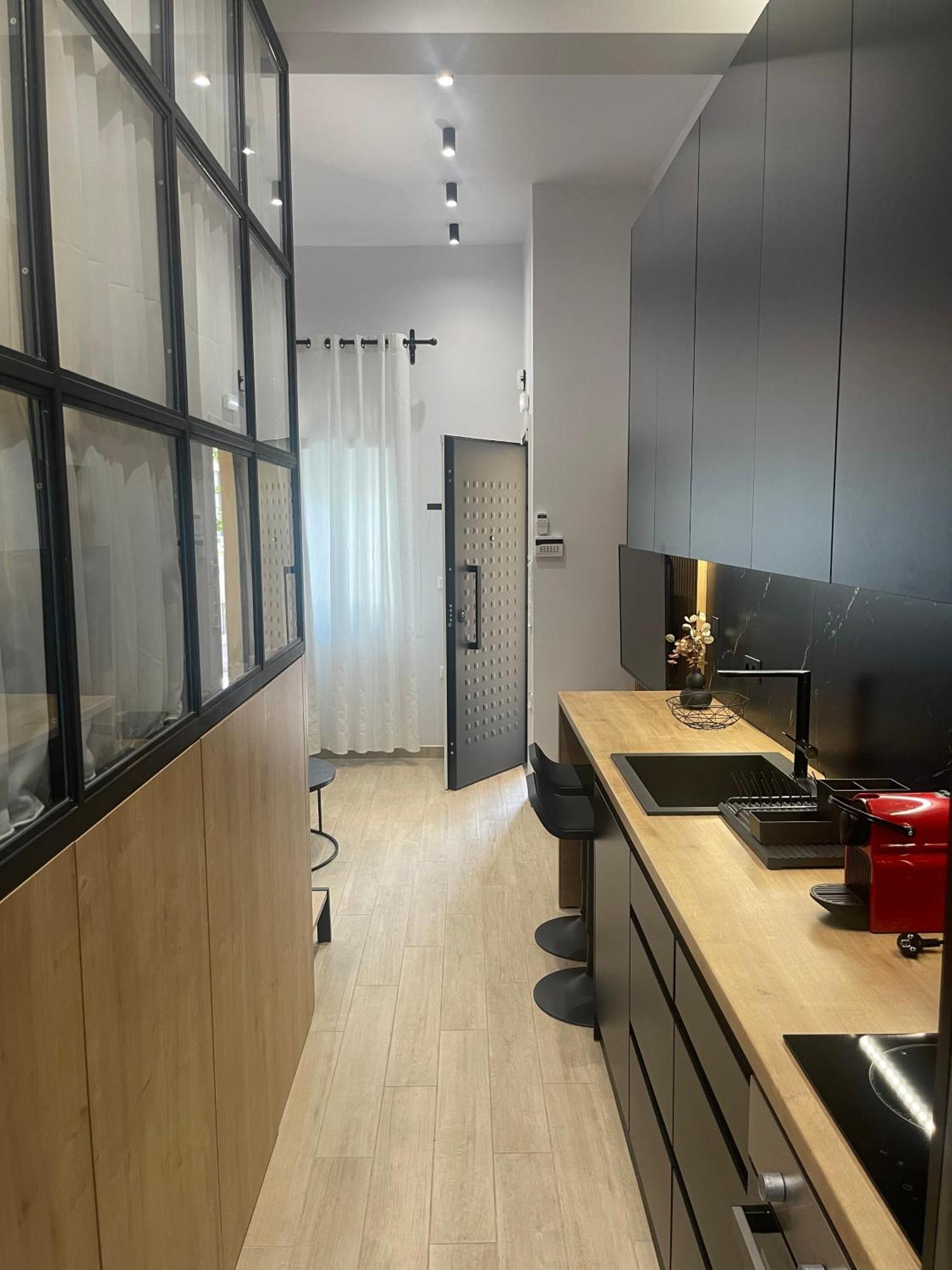 B1 Luxury Studio อเล็กซานโดรโพลิส ภายนอก รูปภาพ